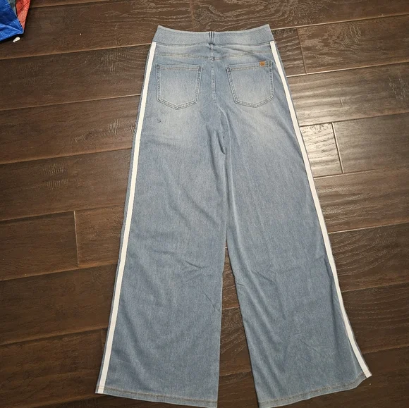 Brand New HALARA Light Blue Wide Leg Jeans with White Stripes Medium - Picture 8 of 10